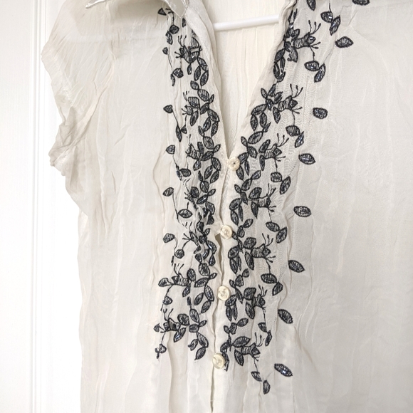 3/$15 Sheer off white vintage blouse with Black leaf Embroidery - Picture 2 of 8